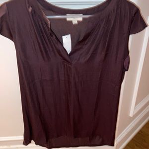 Burgundy wine top